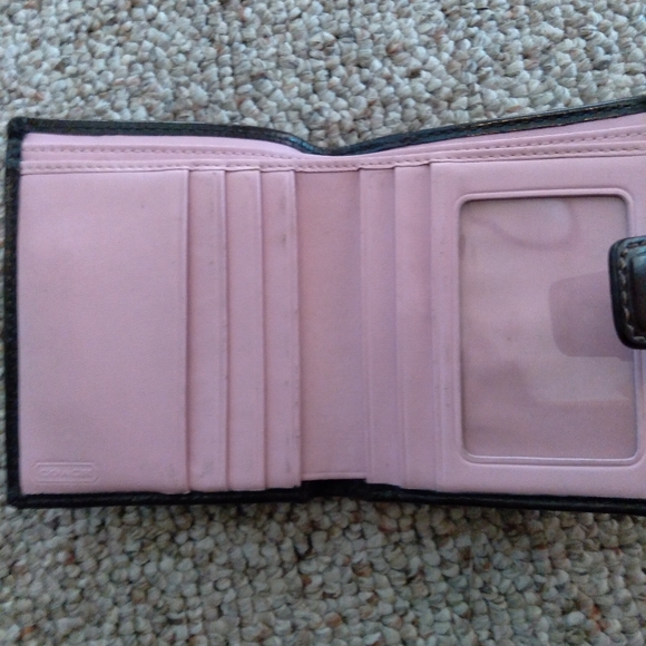 🙈Brown Coach Wallet w/ Snap & Buckle🙈 - Picture 3 of 6